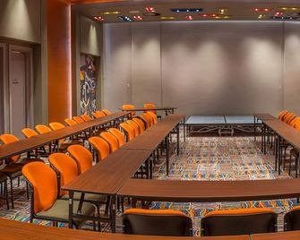 Peermont Metcourt - Thaba Moshate - Burgersfort - Sala de reuniones