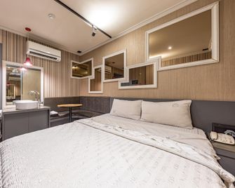 Pohang Sangdodong Kum - Pohang - Bedroom