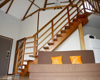 Hôtel de Poé - Bourail - Escalier