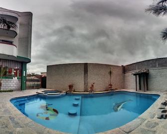 Hotel Esmeralda - Río Verde - Zwembad