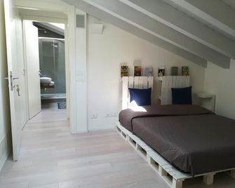 Relais Officina del Tempo - Paese - Escaleras