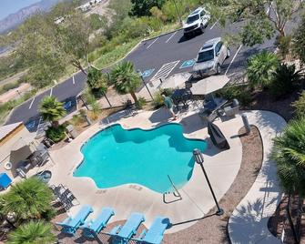 Tombstone Grand Hotel, a Baymont by Wyndham - Tombstone - Zwembad