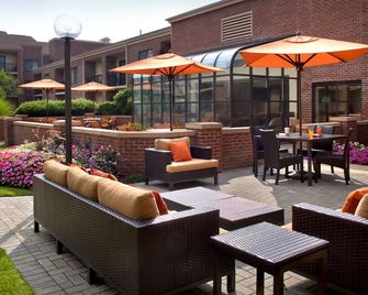 Courtyard by Marriott Boston Norwood/Canton - Norwood - Patio