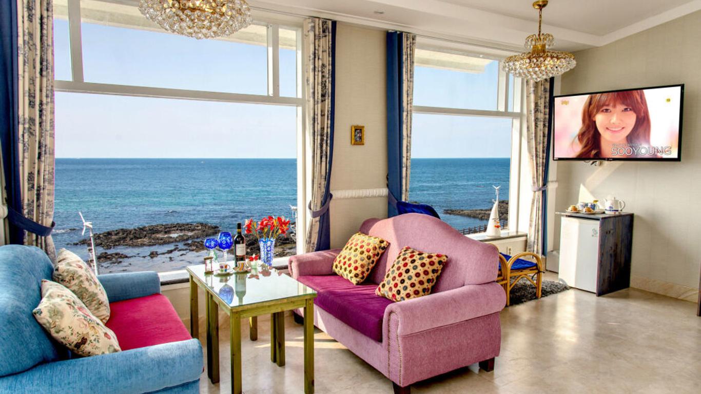 Hotel White House
