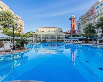 Studios Frente Ao Mar No Il Campanario Resort Ilctop - Florianópolis - Piscina