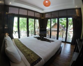 Lipe Sunset Beach Resort - Ko Lipe - Bedroom