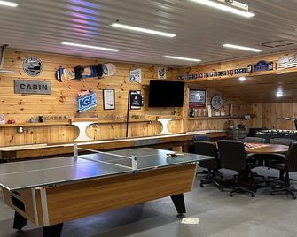 Secluded A frame on 5 acres adjoining national forest land near Pine River - Wellston - Restaurante