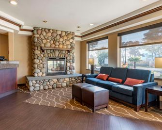 Comfort Inn & Suites Lincoln City - לינקולן סיטי - לובי