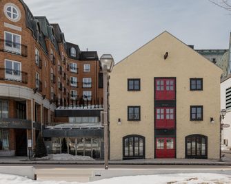 Auberge Saint-Antoine - Québec City - Building