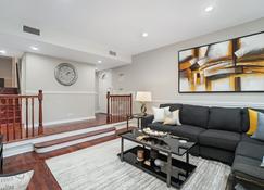 Lincolnwood Fhs Rental - Lincolnwood - Living room