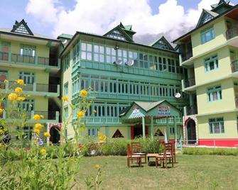 Hotel Mount Kailash - Kalpa - Edificio