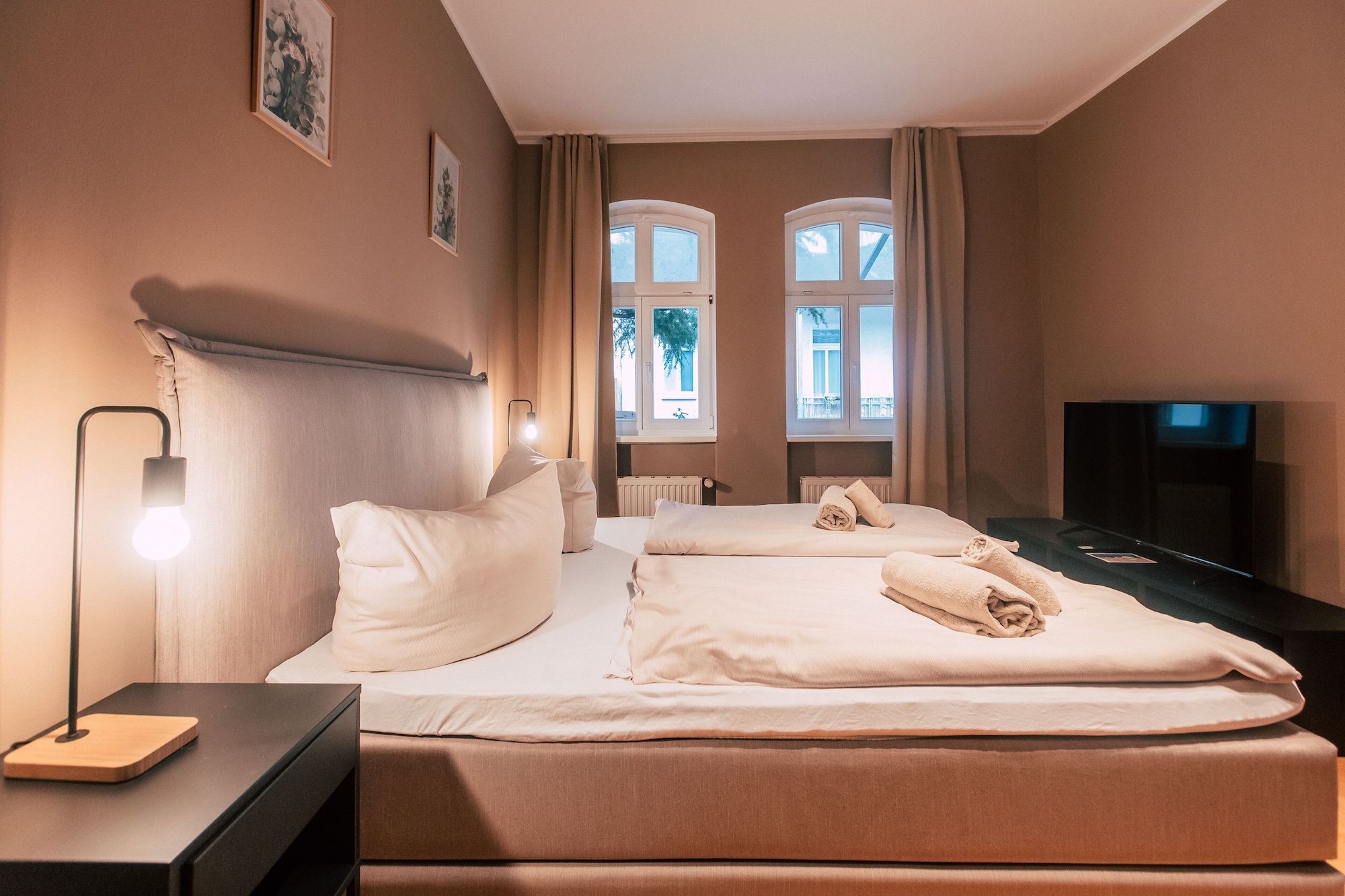 لوجا هومز - تشوسيهاوس - ليبزيغ - غرفة نوم