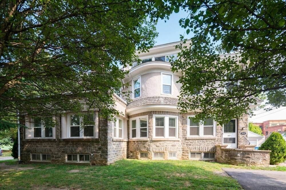 1 Bdrm Apt for Perfect Lil Getaway w/Free Parking