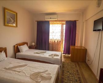 Hostel Nova Route - Mamaia - Bedroom