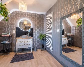 Gite Amoureux with Jacuzzi - La Guerche-de-Bretagne - Chambre