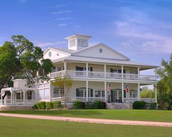 Rose Hill Retreat Aaa Four Diamond Inn - Stonewall - Edificio