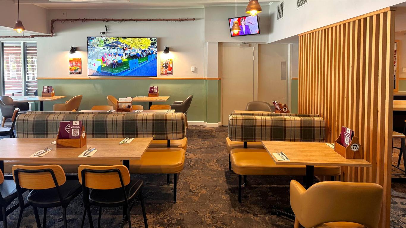 Adelaide Royal Coach