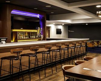 Courtyard by Marriott Springfield - Springfield - Bar