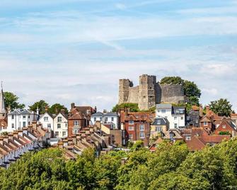 1-bed Apartment in Lewes Located Near Town Centre! - Lewes - Outdoor view