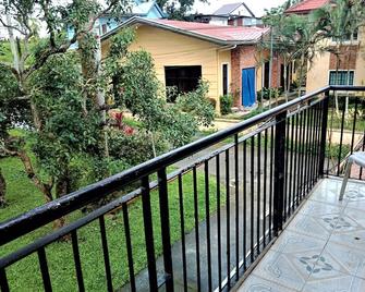 La Gracia Apartelle - Tagaytay - Balcón