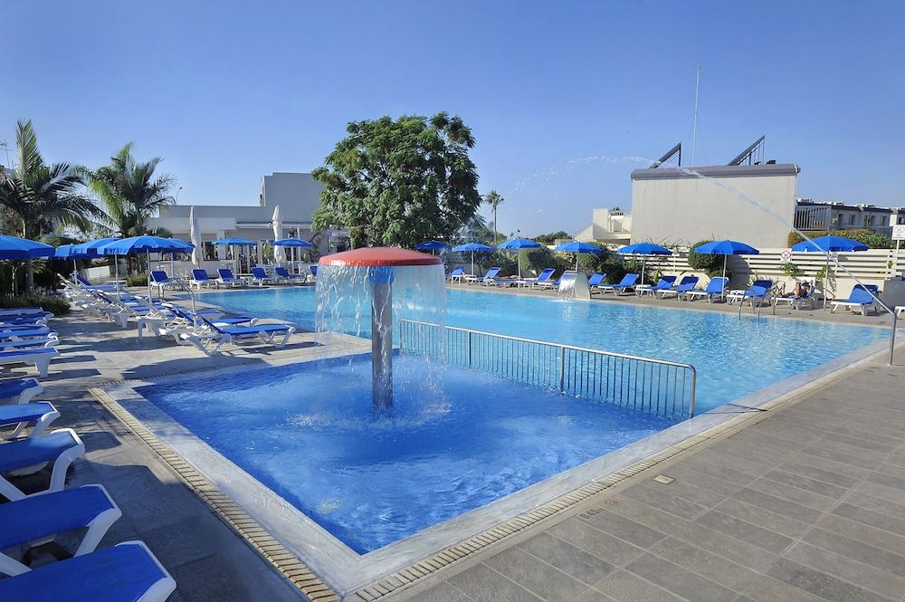 Euronapa Hotel Apartments - איה נאפה - בריכה
