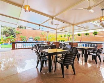 Treebo Premium Dona Eliza, 700 Meters From Calangute Beach - Calangute - Restaurant
