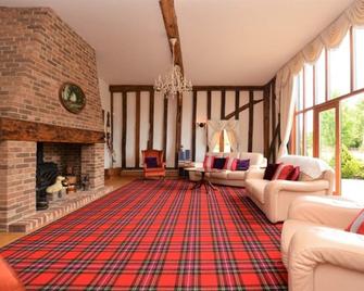 Doves Barn - Ipswich - Living room