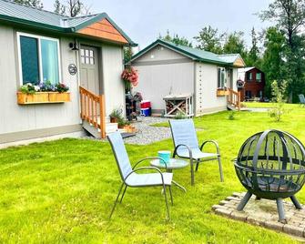 Hyer Mountain Vista-Chugiak Bungalow - Palmer - Patio