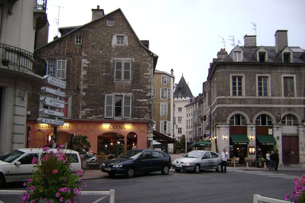 Adour - Pau - Vista del exterior