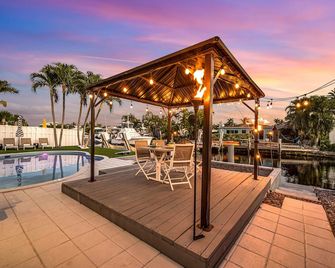 Waterfront Bungalow Heated Pool Pineapple Key - פורט לודרדייל - בריכה