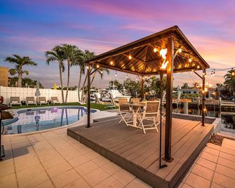 Waterfront Bungalow / Heated Pool / Pineapple Key - Fort Lauderdale - Piscina