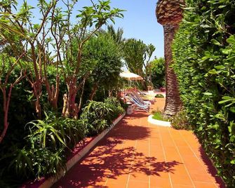 Hotel Park Calitto - Forio - Außenansicht