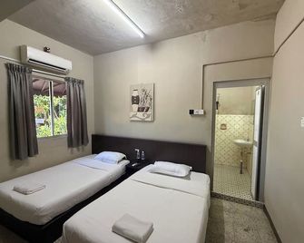 Aikka Hotel - Butterworth - Спальня