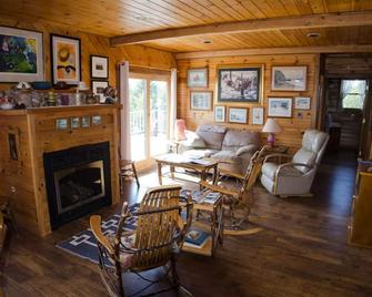 On the top of ledge overlooking Cobscook Bay - Eastport - Living room