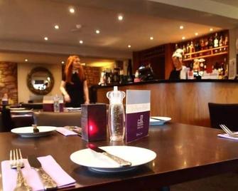 Inchture Hotel - Dundee - Bar