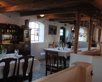 Rävåkra Säng och Frukost - Hammenhög - Restaurang