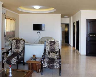 Koura Nahla Apartment - Al Qalamoun - Living room