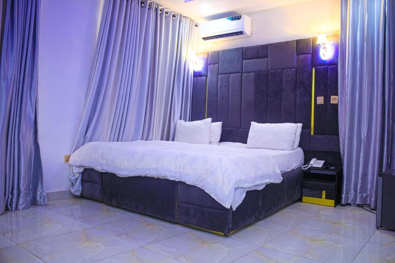 Marquee Land Hotel thumbnail 2