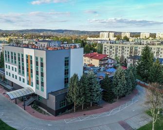 Hotel Nafta Krosno - Krosno - Gebäude