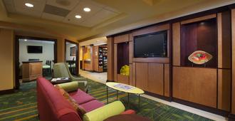 Fairfield Inn & Suites by Marriott Charleston Airport/Convention Center - North Charleston - Resepsjon