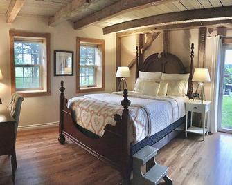 Unique Ocean View Hilltop Retreat - Lunenburg - Phòng ngủ