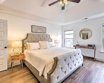 Family-Friendly Calera Getaway with Game Room! - Calera - Schlafzimmer
