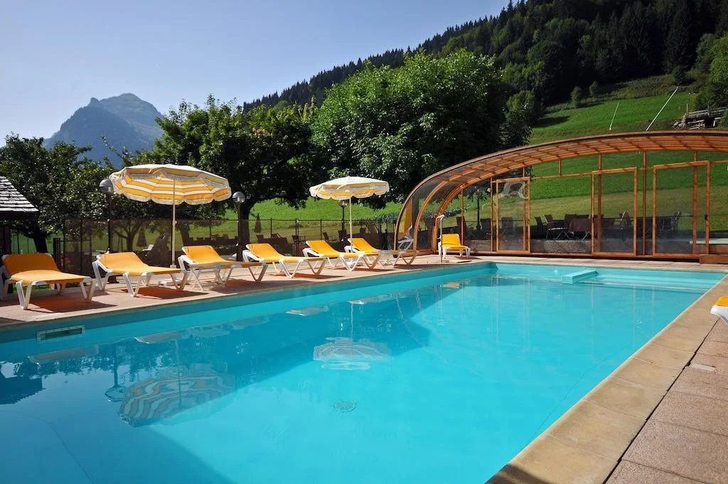 Hôtel Champs Fleuris Morzine - מורזין - בריכה