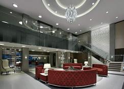Newly Renovated beautiful stylish quiet condo - Vaughan - Lobby