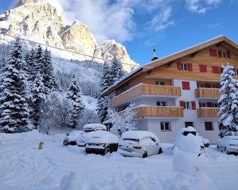 Panoramic apartment in the heart of the Dolomites - Corvara in Badia - Byggnad