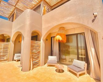 No.908 Sunset Bar - Cesme - Innenhof