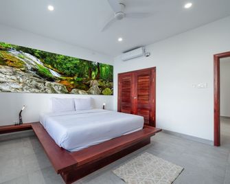 Parrot Cove Lodge - Hopkins