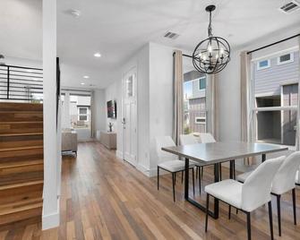 Mega Home - Up To 20 People - Mins 2 Acl-F1-Dwntwn - Austin - Dining room