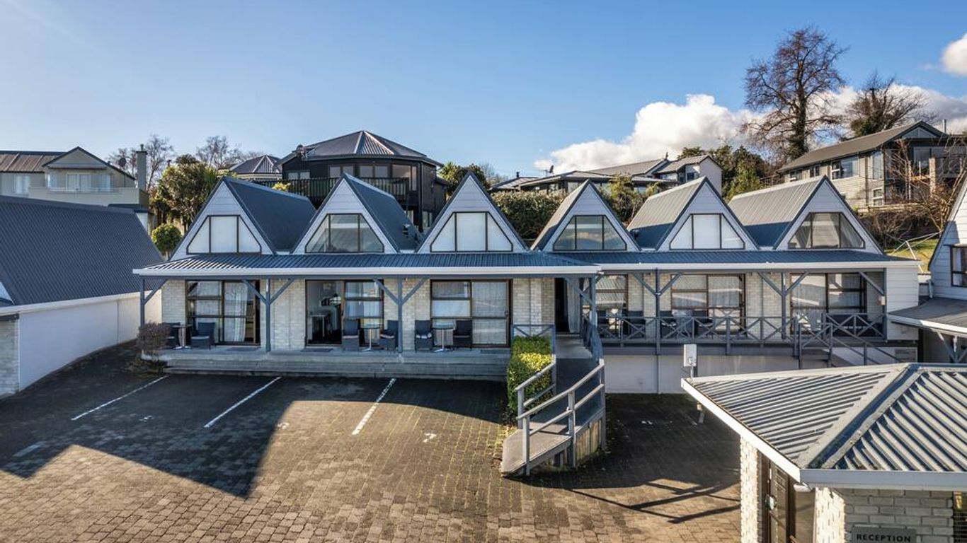 Gables Lakefront Resort