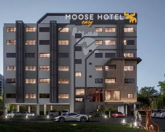 Moose Easy Hotel - Chiang Mai - Building